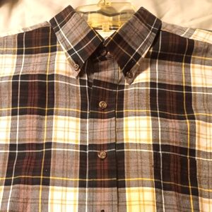 VIYELLA MEN'S SHIRT IN EXCELLENT CONDITION.  MEN'S SIZE LARGE. SEE ON AMAZON